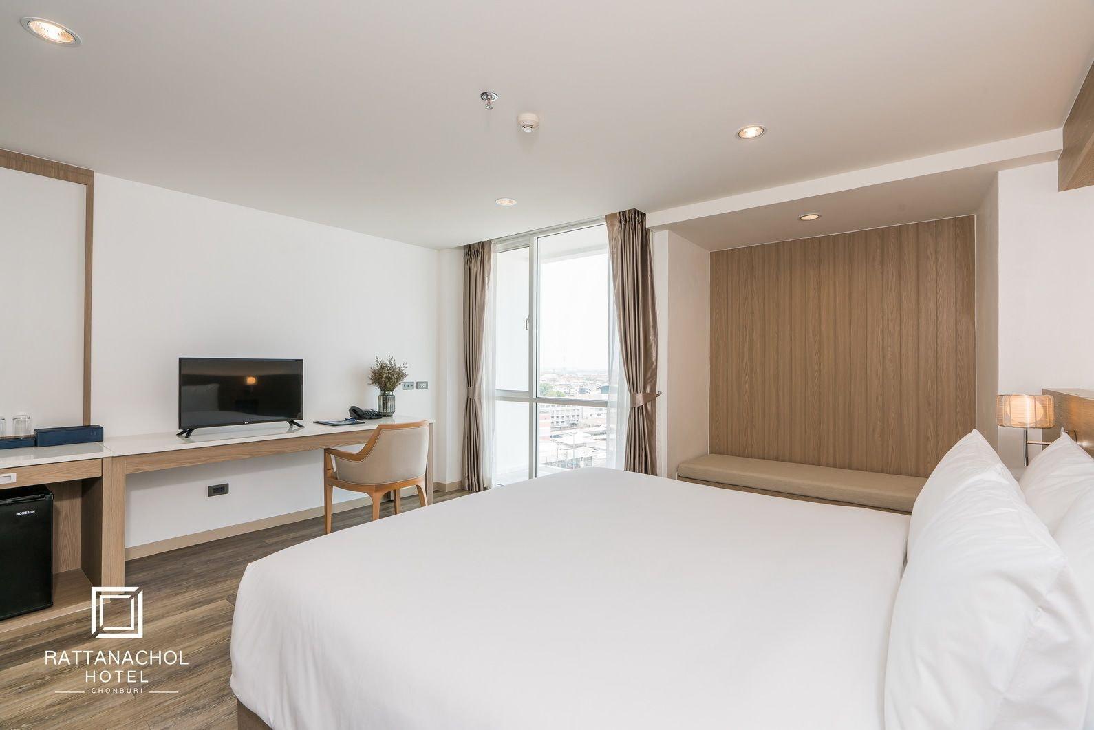 Rattanachol Hotel Chonburi Exterior foto