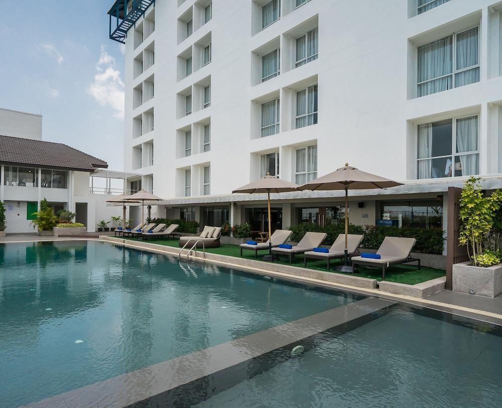 Rattanachol Hotel Chonburi Exterior foto