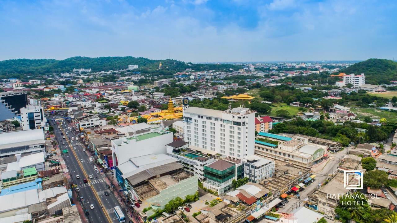 Rattanachol Hotel Chonburi Exterior foto