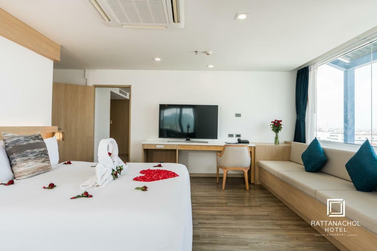 Rattanachol Hotel Chonburi Exterior foto